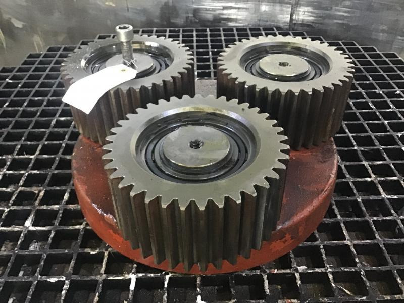 Liebherr  - Запчасти: фото 1