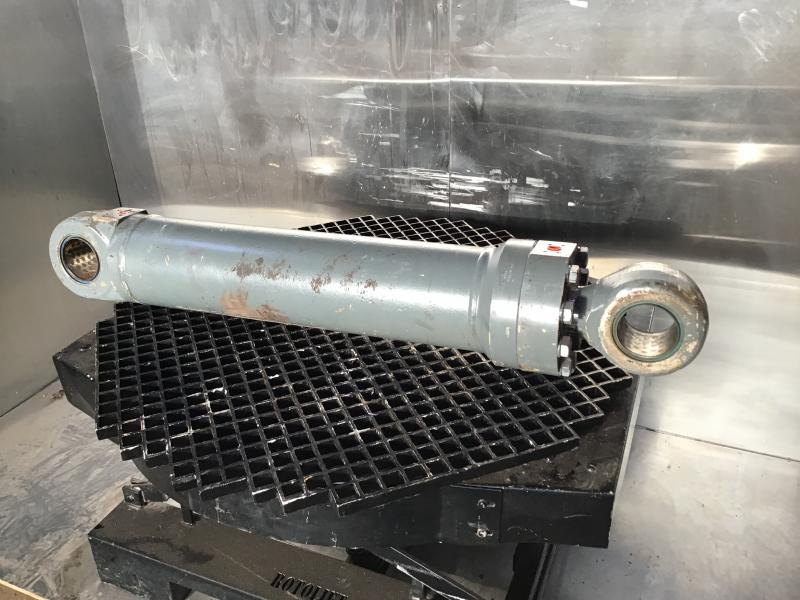 Liebherr - Запчасти: фото 1 Liebherr - Запчасти: фото 1