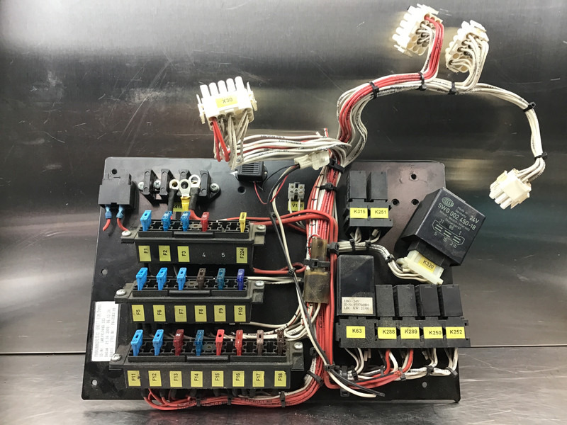 Liebherr - Запчасти: фото 1 Liebherr - Запчасти: фото 1