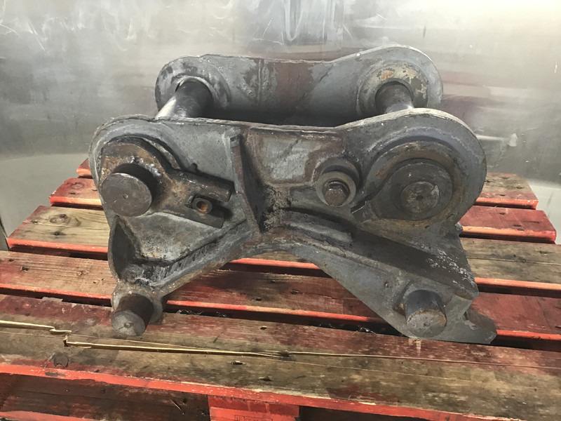 Liebherr - Запчасти: фото 1 Liebherr - Запчасти: фото 1