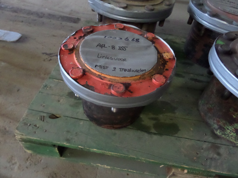 Liebherr  - Запчасти: фото 1