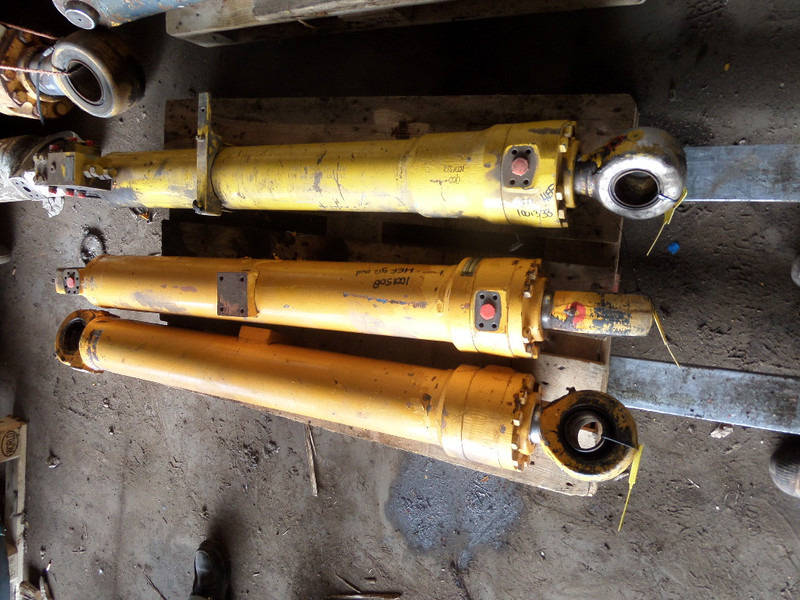 Liebherr  - Запчасти: фото 1