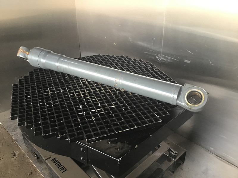 Liebherr - Запчасти: фото 1 Liebherr - Запчасти: фото 1