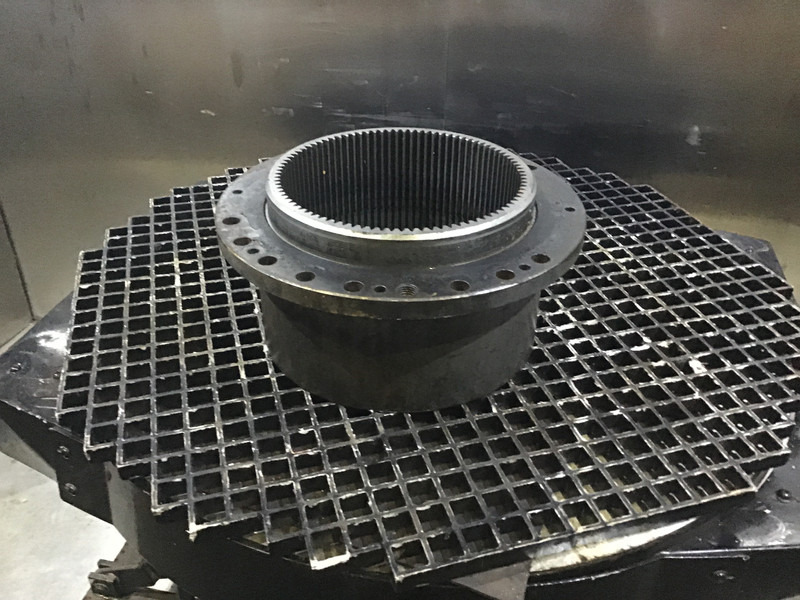 Liebherr - Запчасти: фото 1 Liebherr - Запчасти: фото 1