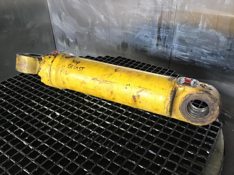 Liebherr  - Запчасти: фото 1