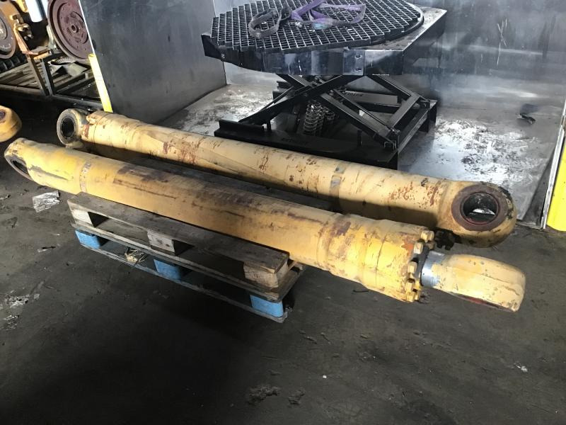 Liebherr - Запчасти: фото 1 Liebherr - Запчасти: фото 1