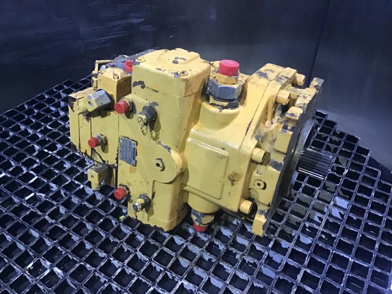 Liebherr  - Запчасти: фото 1