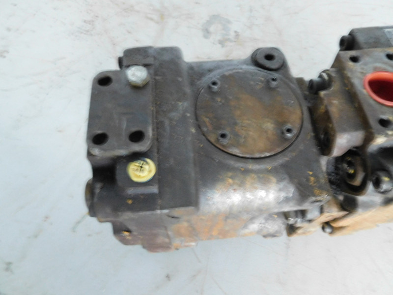 Liebherr  - Запчасти: фото 1