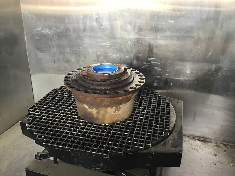 Liebherr - Запчасти: фото 1 Liebherr - Запчасти: фото 1