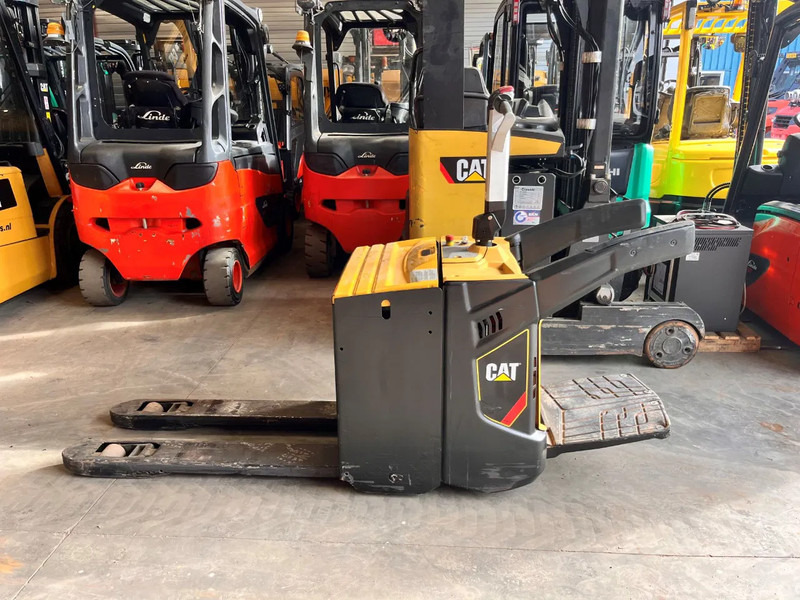 Caterpillar NPV20N2 - Тележка: фото 1 Caterpillar NPV20N2 - Тележка: фото 1