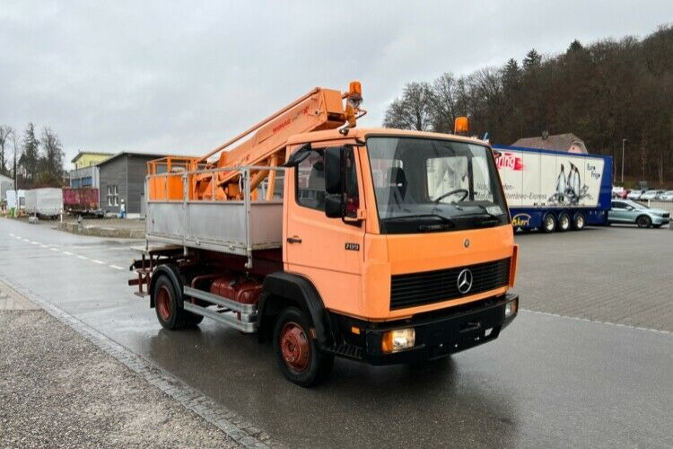 Mercedes-Benz 709 WUMAG GELENKSTEIGER 14M - Грузовик с подъемником: фото 2 Mercedes-Benz 709 WUMAG GELENKSTEIGER 14M - Грузовик с подъемником: фото 2