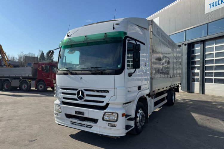 Mercedes-Benz Actros 1841 4x2 Fahrschule - Тентованный грузовик: фото 1 Mercedes-Benz Actros 1841 4x2 Fahrschule - Тентованный грузовик: фото 1
