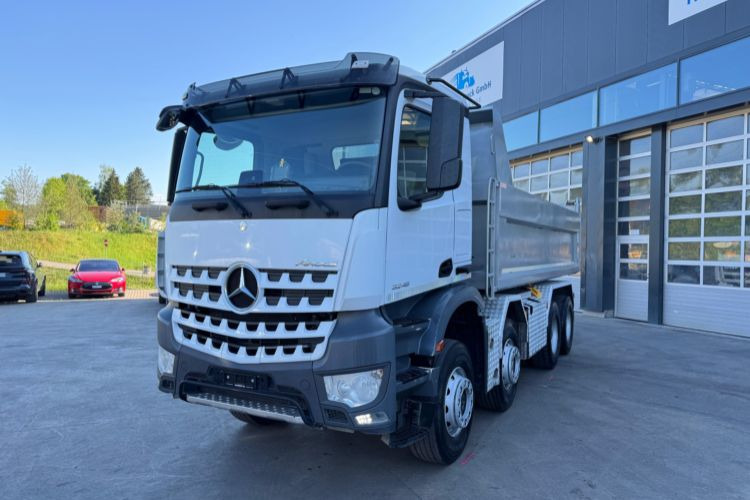 Mercedes-Benz Arocs 3248 8x4 - Самосвал: фото 2 Mercedes-Benz Arocs 3248 8x4 - Самосвал: фото 2