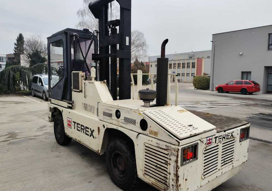 Terex SF50U - Боковой погрузчик: фото 4 Terex SF50U - Боковой погрузчик: фото 4