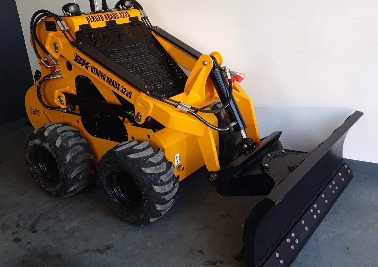 Berger Kraus Mini wheel loader 23KM Briggs 323S в лизинг Berger Kraus Mini wheel loader 23KM Briggs 323S: фото 7