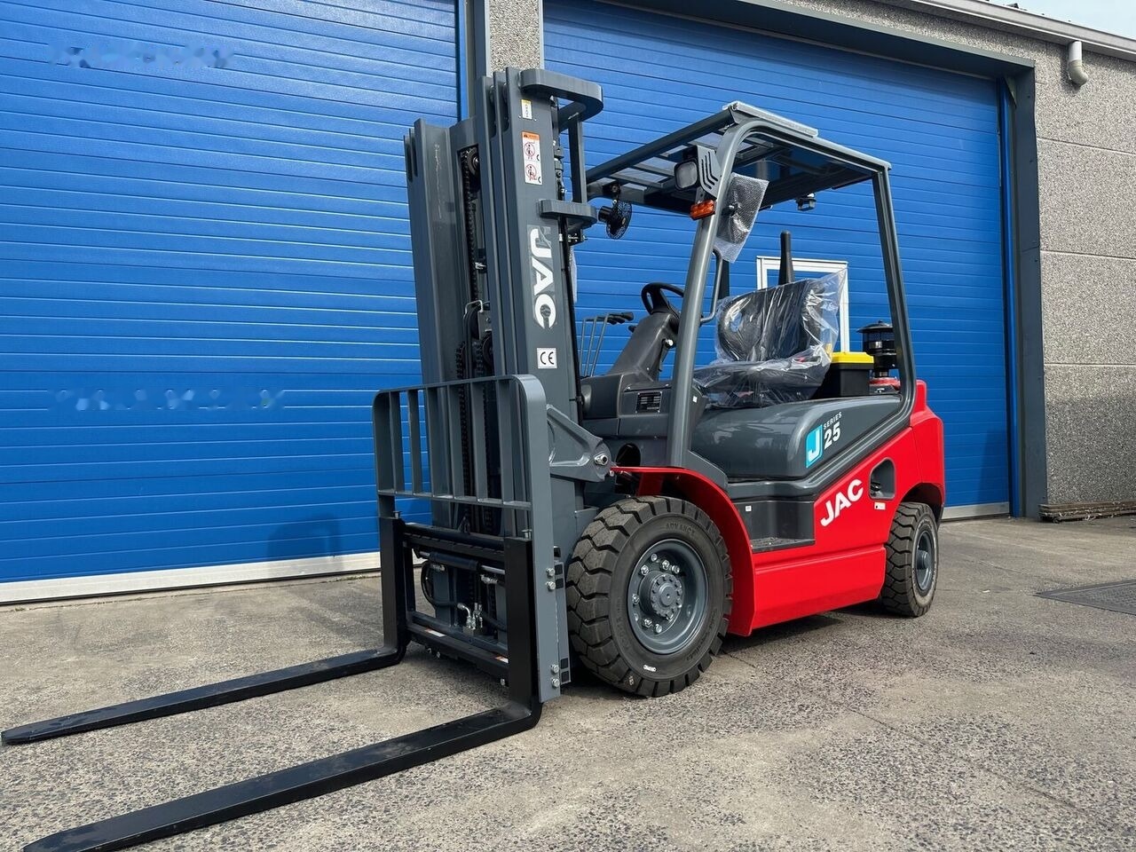 JAC CPCD25J - Дизельный погрузчик: фото 1