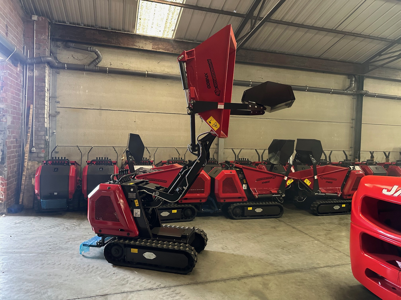 Rhinoceros XN800 - Мини-самосвал: фото 1