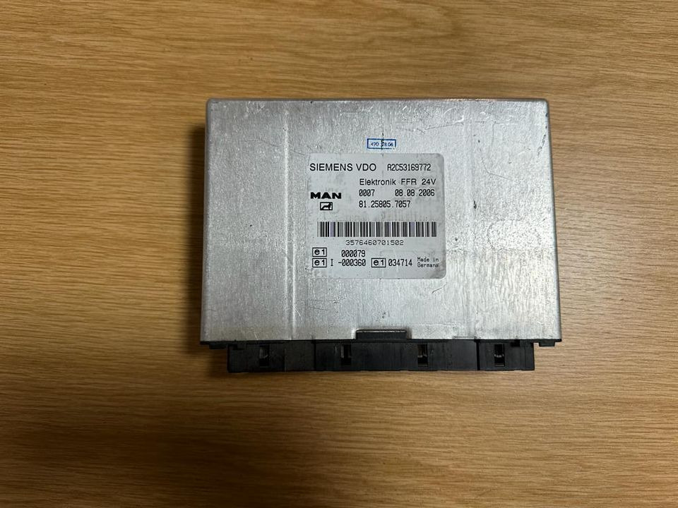 MAN SIEMENS VDO ELEKTRONIK FFR Steuergerät 81.25805.7057 - Блок управления для Грузовиков: фото 1