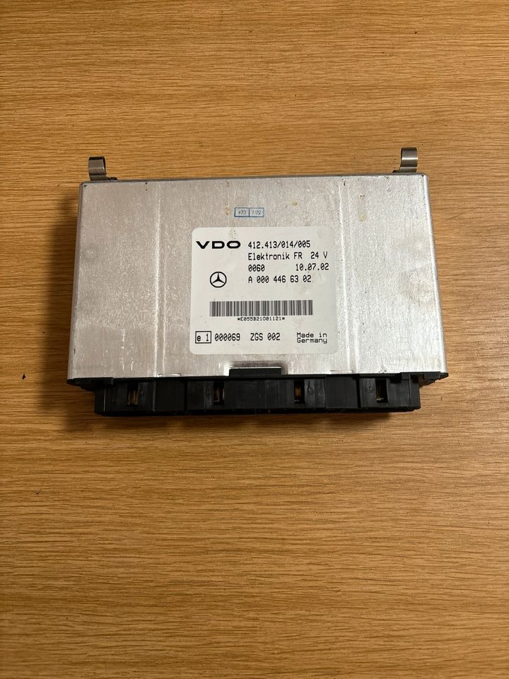 Mercedes-Benz VDO Elektronik FR Steuergerät A0004466302 - Блок управления для Грузовиков: фото 1 Mercedes-Benz VDO Elektronik FR Steuergerät A0004466302 - Блок управления для Грузовиков: фото 1