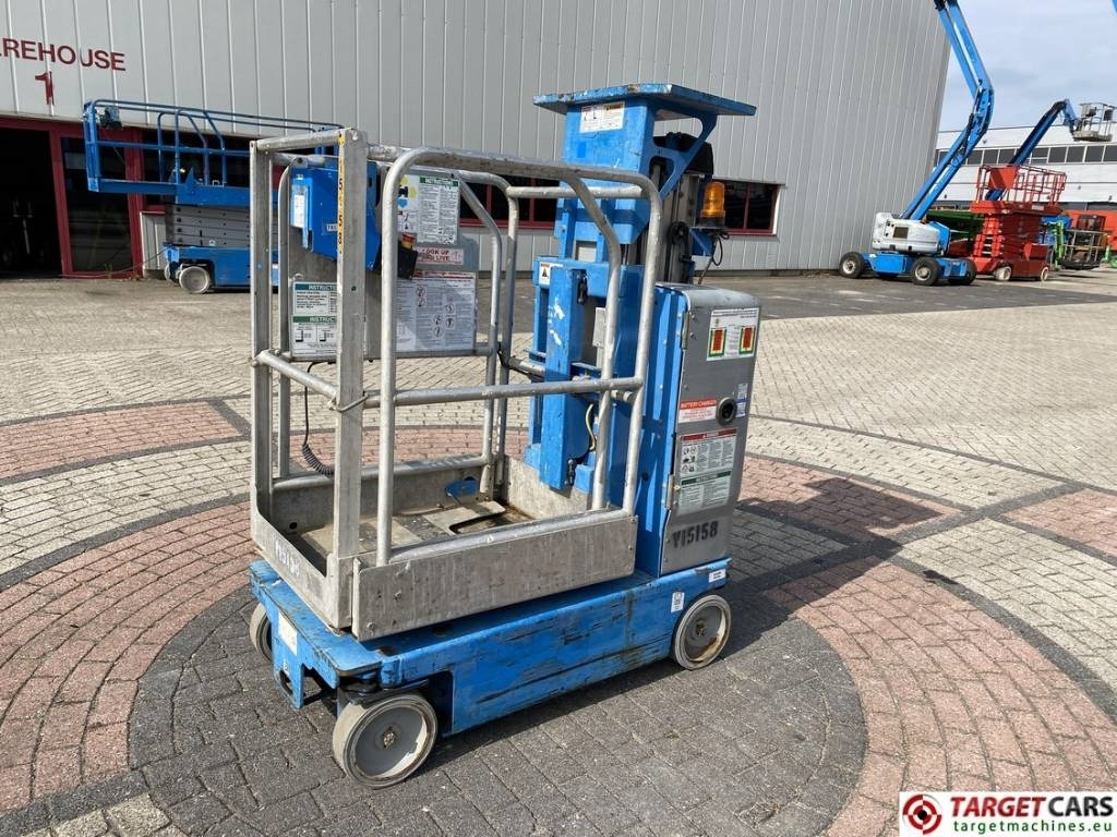 Genie GR-15 Runabout Electric Vertical Mast Lift 652cm - Вертикальный мачтовый подъемник: фото 1 Genie GR-15 Runabout Electric Vertical Mast Lift 652cm - Вертикальный мачтовый подъемник: фото 1
