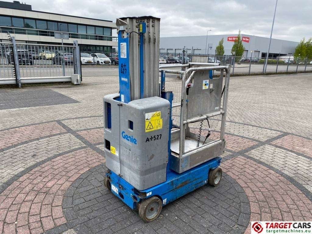 Genie GR-20 Runabout Vertical Mast Work Lift 802cm - Вертикальный мачтовый подъемник: фото 3 Genie GR-20 Runabout Vertical Mast Work Lift 802cm - Вертикальный мачтовый подъемник: фото 3
