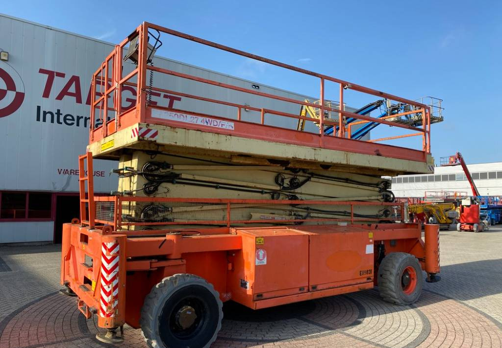 Ножничный подъемник Holland Lift M-250DL27 Combistar Diesel 4x4 Scissor Lift 2720cm: фото 1