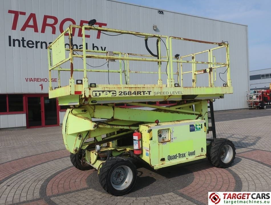 MEC 2684RT Diesel 4x4 Leveling Scissor Work Lift 993cm - Ножничный подъемник: фото 1 MEC 2684RT Diesel 4x4 Leveling Scissor Work Lift 993cm - Ножничный подъемник: фото 1