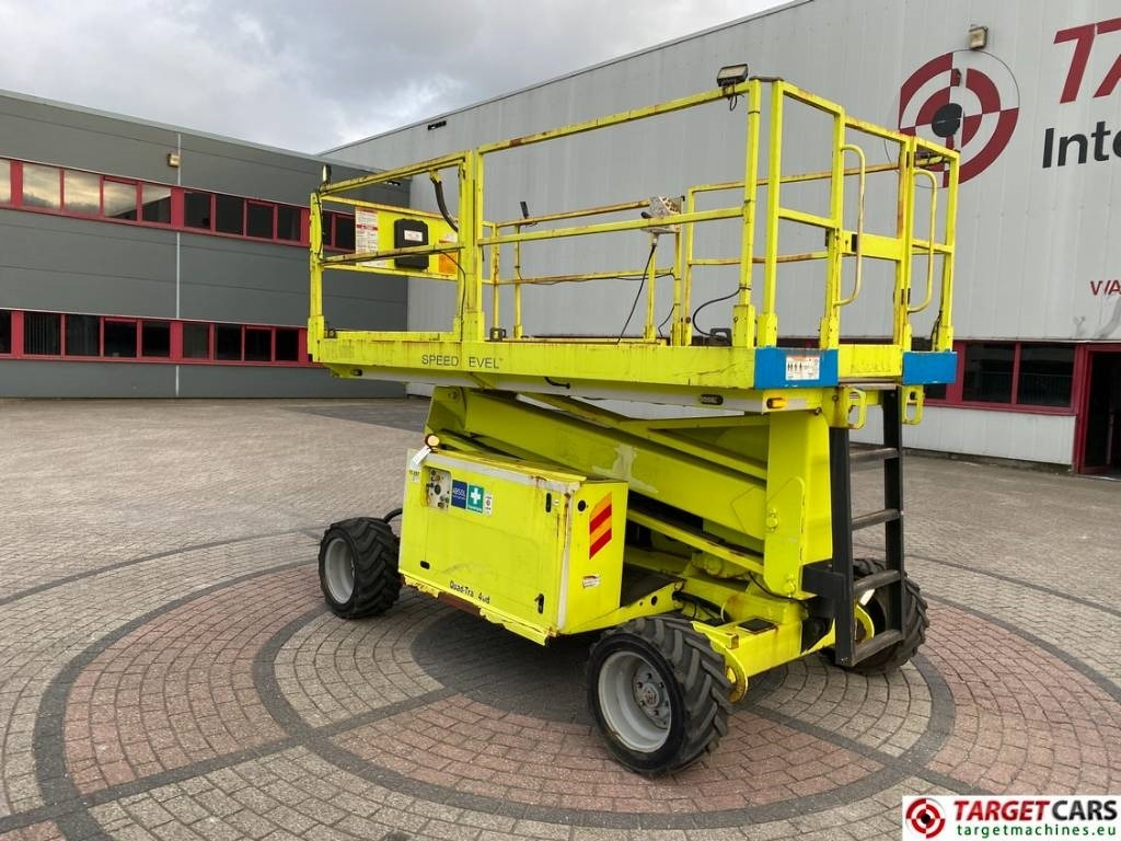 MEC 2684RT Diesel 4x4 Scissor Lift Speed-Level 992cm - Ножничный подъемник: фото 4 MEC 2684RT Diesel 4x4 Scissor Lift Speed-Level 992cm - Ножничный подъемник: фото 4