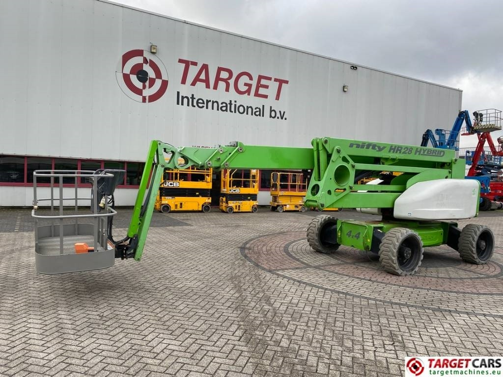 Niftylift HR28 Hybrid Articulated 4x4 Boom Work Lift 2800cm - Коленчатый подъемник: фото 1 Niftylift HR28 Hybrid Articulated 4x4 Boom Work Lift 2800cm - Коленчатый подъемник: фото 1