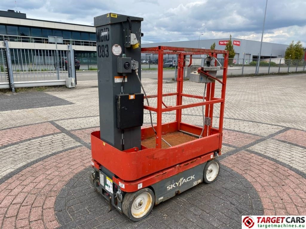 SkyJack SJ16 Electric Vertical Mast Work Lift 675cm - Вертикальный мачтовый подъемник: фото 3 SkyJack SJ16 Electric Vertical Mast Work Lift 675cm - Вертикальный мачтовый подъемник: фото 3