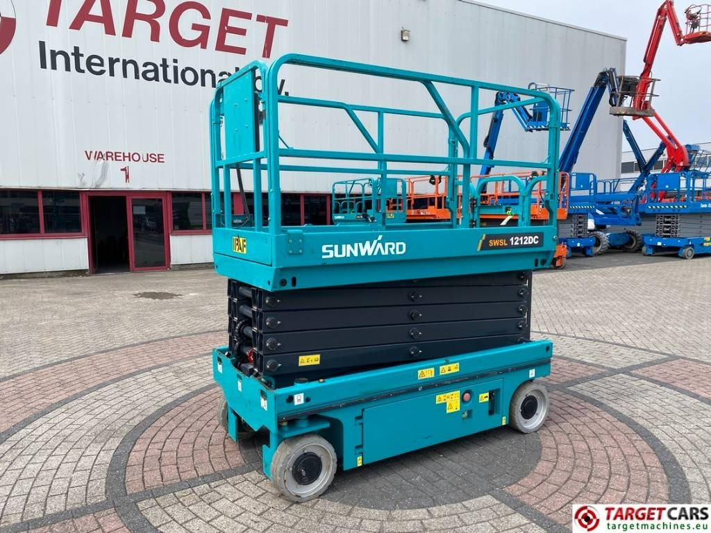 Sunward SWSL1212DC Electric Scissor Work LIft 1200cm - Ножничный подъемник: фото 1 Sunward SWSL1212DC Electric Scissor Work LIft 1200cm - Ножничный подъемник: фото 1