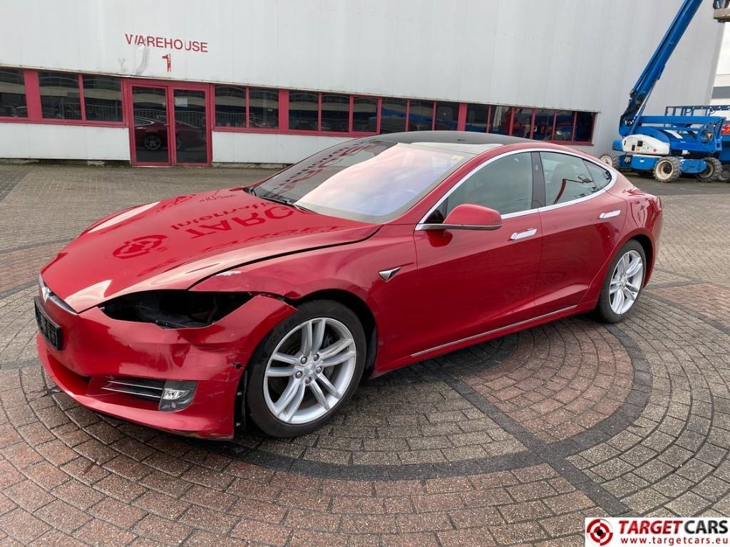 Tesla Model S 100D Dual Motor AWD 100KWH 525HP - Легковой автомобиль: фото 1 Tesla Model S 100D Dual Motor AWD 100KWH 525HP - Легковой автомобиль: фото 1