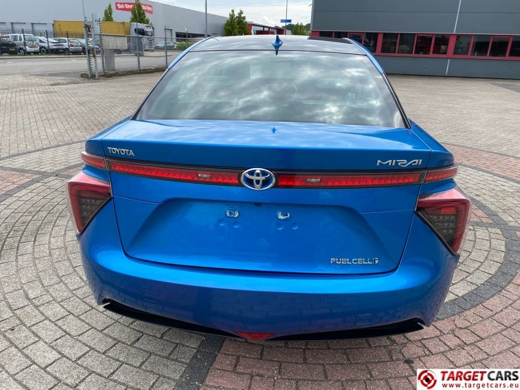Toyota Mirai FCV HydroGen FuelCell - Седан: фото 5 Toyota Mirai FCV HydroGen FuelCell - Седан: фото 5
