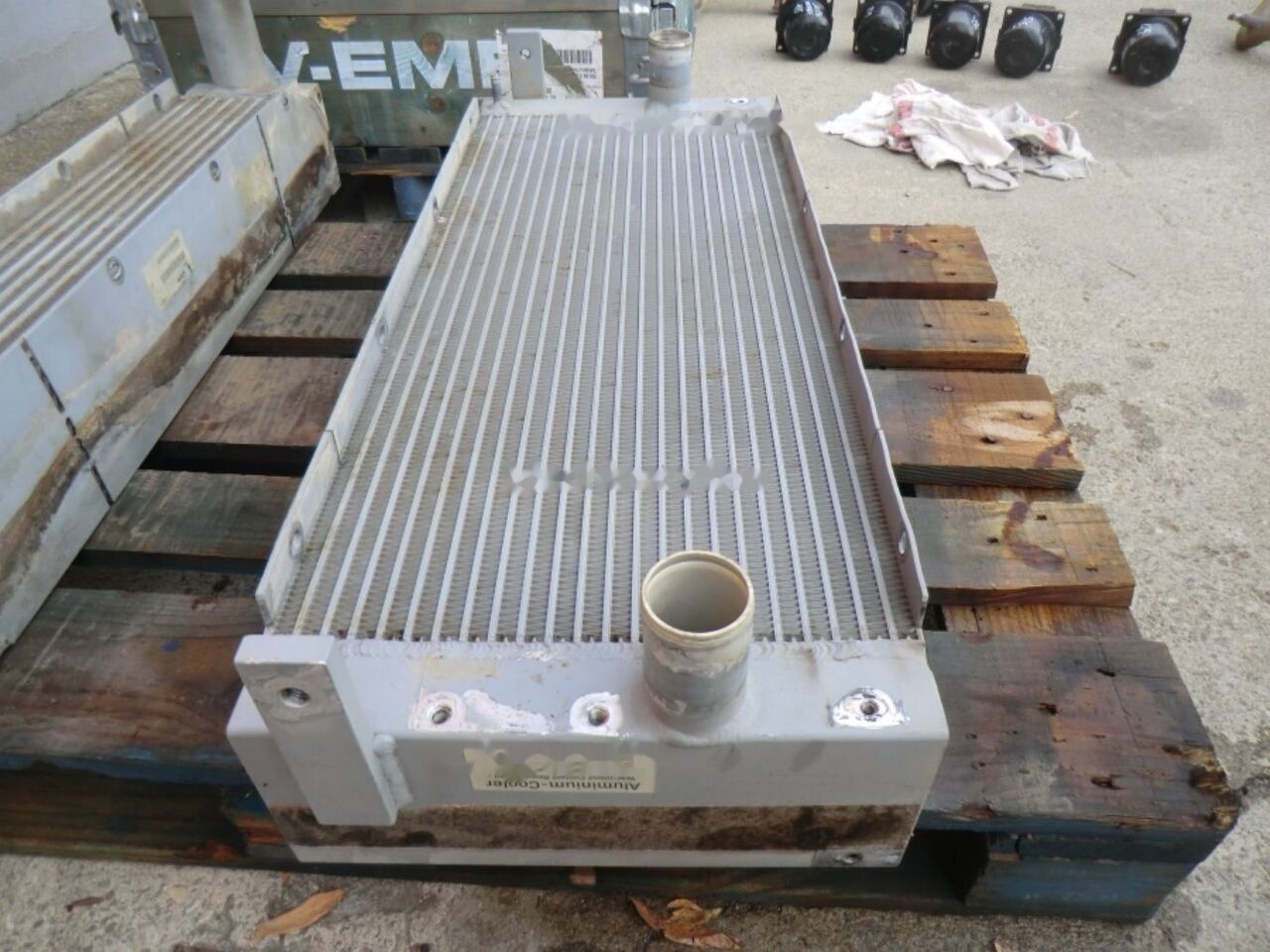 WATER radiator (14548409) VOLVO EC210C L 120791 - Радиатор для Экскаваторов: фото 1 WATER radiator (14548409) VOLVO EC210C L 120791 - Радиатор для Экскаваторов: фото 1