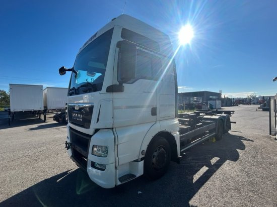 MAN TGX 26.440 BDF, XXL, Retarder, Automatik, E6, Liftachse, Motorschaden, Kurbelwellenschaden - Грузовик-контейнеровоз/ Сменный кузов: фото 3 MAN TGX 26.440 BDF, XXL, Retarder, Automatik, E6, Liftachse, Motorschaden, Kurbelwellenschaden - Грузовик-контейнеровоз/ Сменный кузов: фото 3