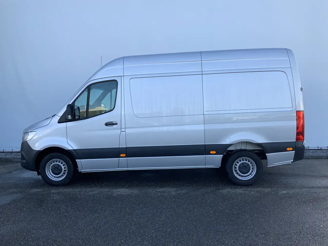 Mercedes-Benz Sprinter 315 1.9 CDI L2H2 Automaat 3 Zits Airco Navi Camera - Цельнометаллический фургон: фото 3 Mercedes-Benz Sprinter 315 1.9 CDI L2H2 Automaat 3 Zits Airco Navi Camera - Цельнометаллический фургон: фото 3