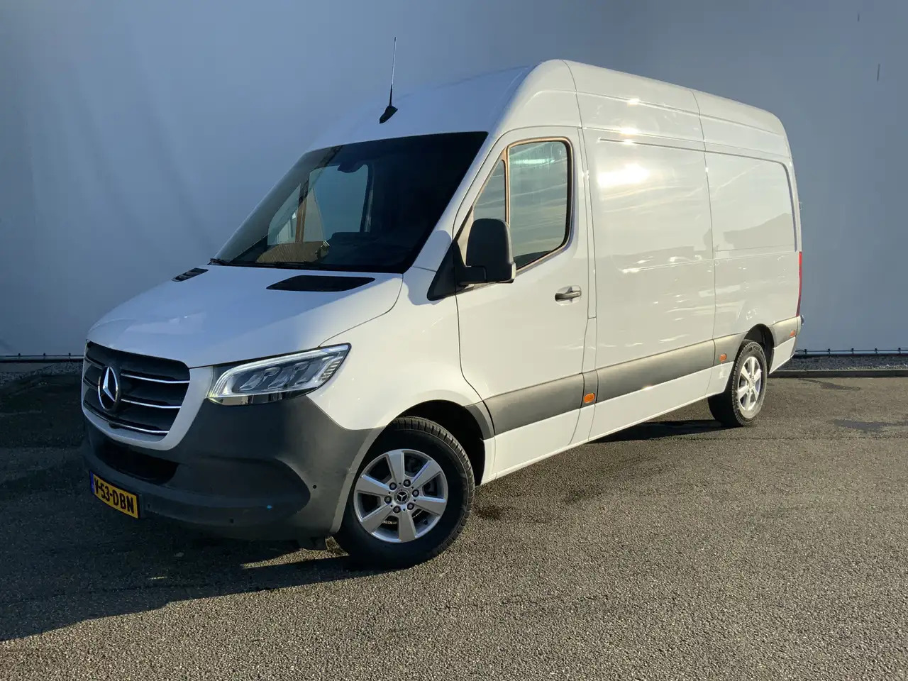 Mercedes-Benz Sprinter 319 3.0 CDI L2H2 Automaat 3 Zits Leer Airco Cruise - Цельнометаллический фургон: фото 1 Mercedes-Benz Sprinter 319 3.0 CDI L2H2 Automaat 3 Zits Leer Airco Cruise - Цельнометаллический фургон: фото 1
