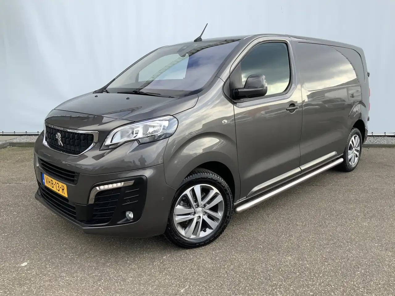 Peugeot Expert 2.0 BlueHDI 120 Standard Asphalt Airco Camera 3 Zi - Цельнометаллический фургон: фото 1 Peugeot Expert 2.0 BlueHDI 120 Standard Asphalt Airco Camera 3 Zi - Цельнометаллический фургон: фото 1