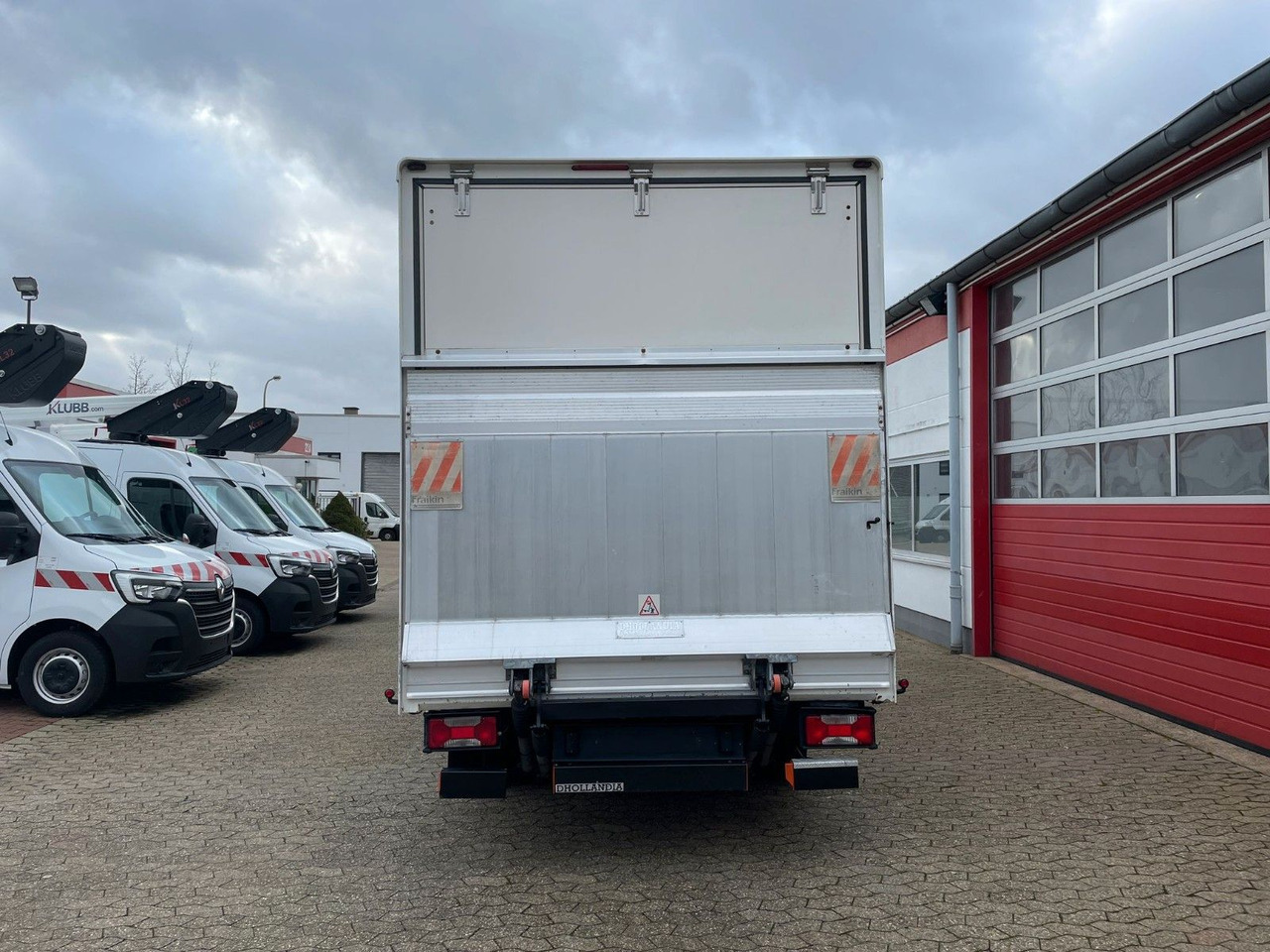Iveco Daily Koffer 4.2m Ladebordwand Dhollandia Klima - Фургон с закрытым кузовом: фото 5 Iveco Daily Koffer 4.2m Ladebordwand Dhollandia Klima - Фургон с закрытым кузовом: фото 5