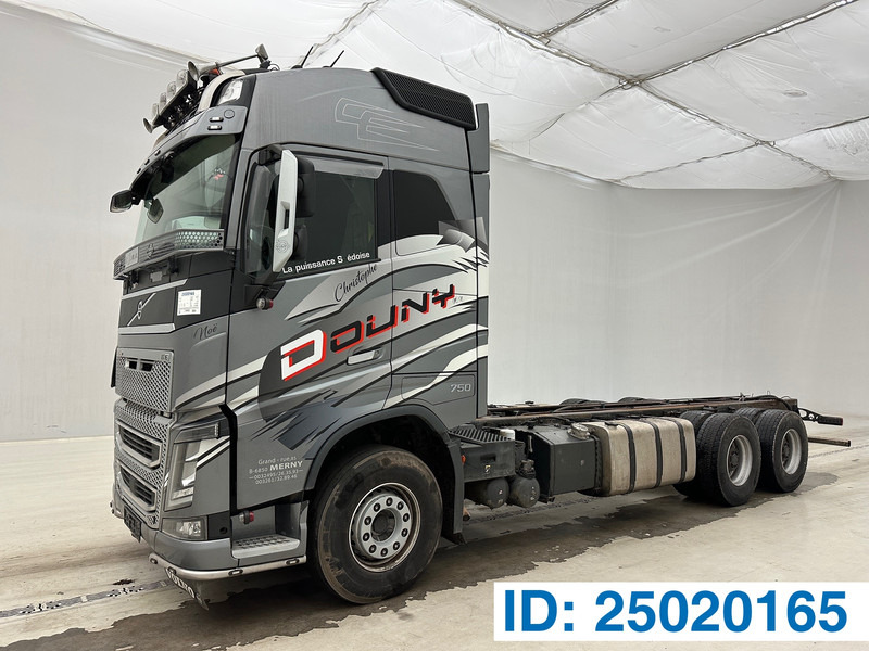 Volvo FH 750 - 6x4 - Грузовик-шасси: фото 1 Volvo FH 750 - 6x4 - Грузовик-шасси: фото 1
