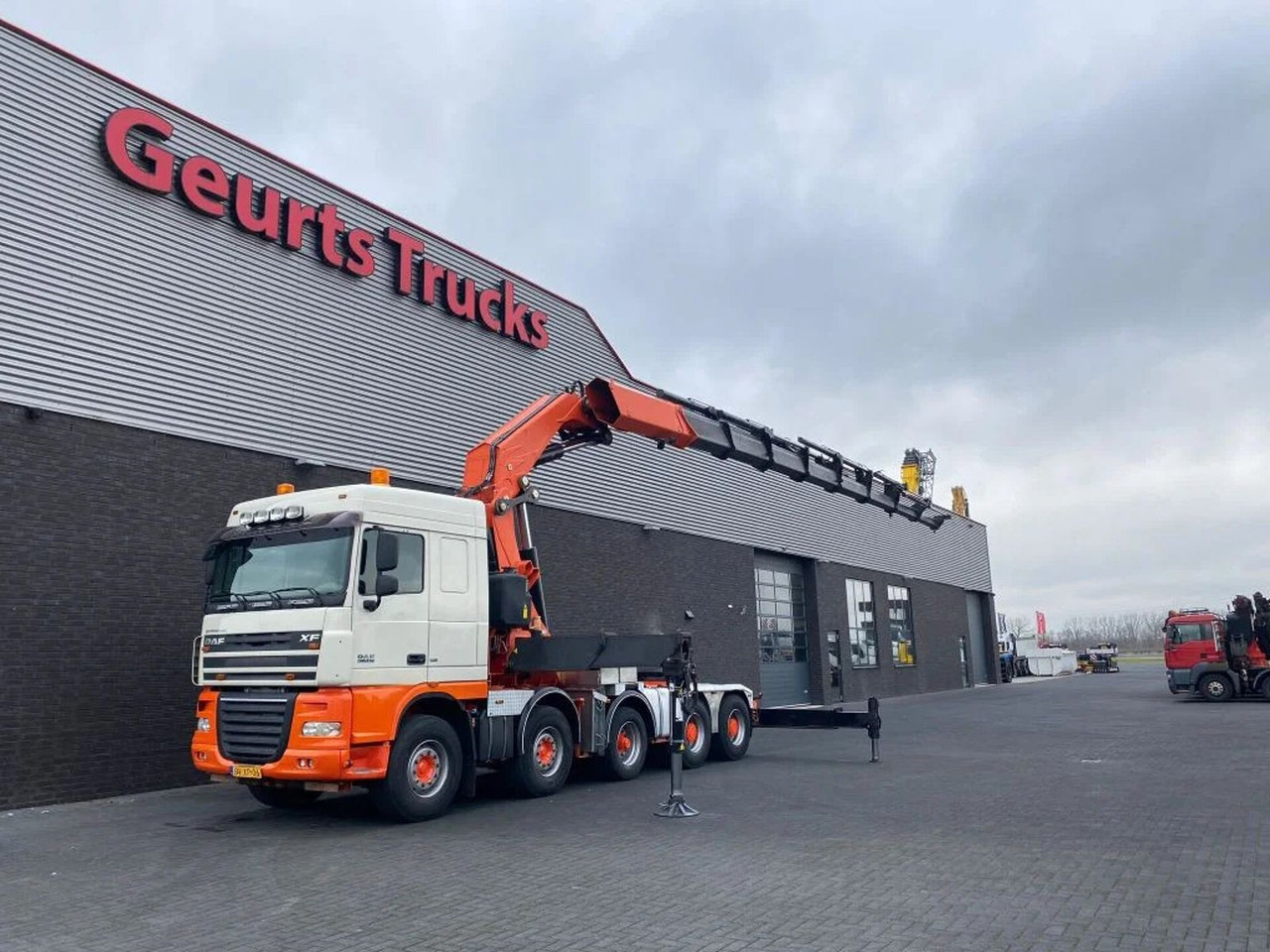 DAF XF 105 10X4 + FASSI F1500AXP.28 KRAAN/KRAN/CRANE - Автоманипулятор: фото 2 DAF XF 105 10X4 + FASSI F1500AXP.28 KRAAN/KRAN/CRANE - Автоманипулятор: фото 2
