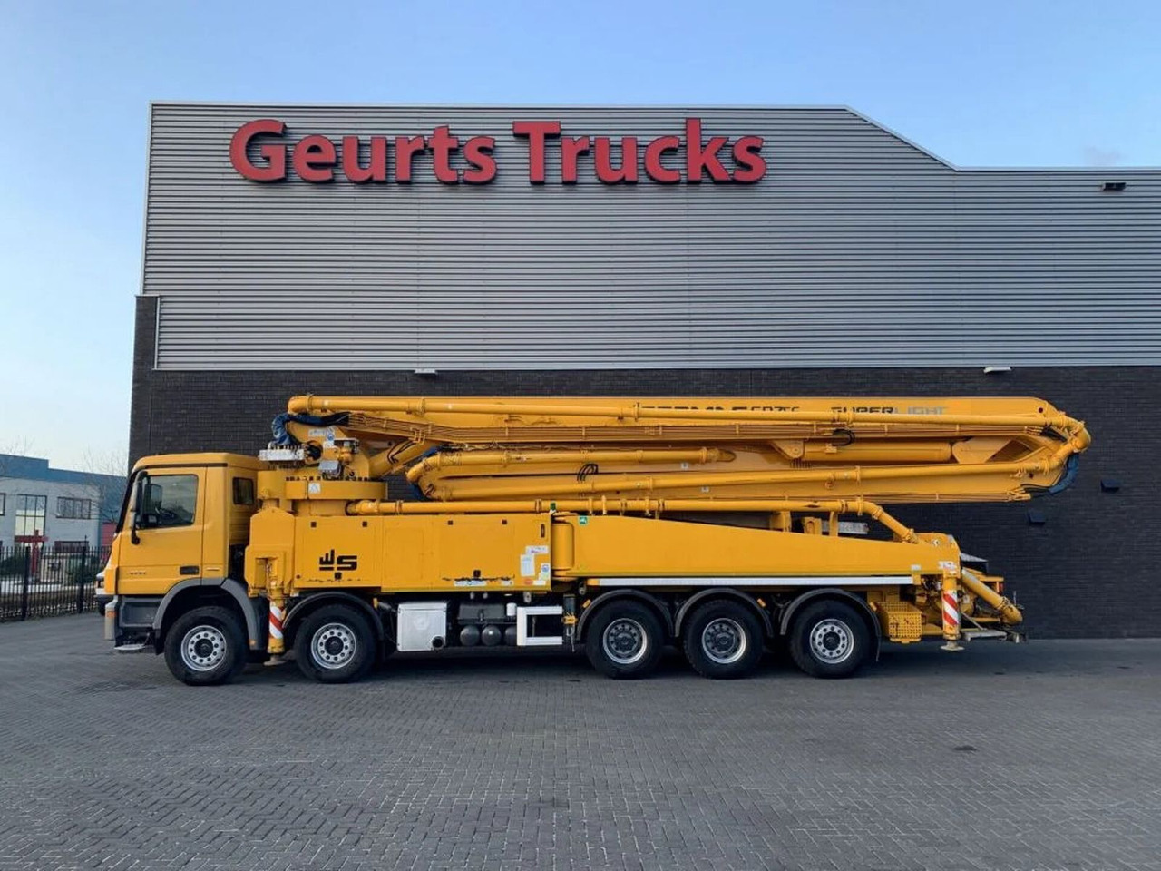 Mercedes-Benz Actros 5041 10X4 + SERMAC 6 RZ 56 METER CONCRETE - Автобетононасос: фото 1 Mercedes-Benz Actros 5041 10X4 + SERMAC 6 RZ 56 METER CONCRETE - Автобетононасос: фото 1