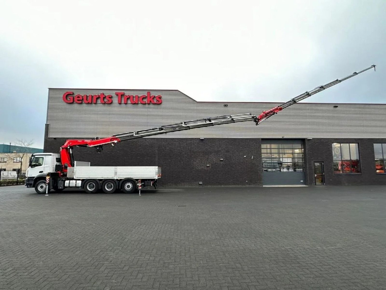 Mercedes-Benz Arocs 3646 L 8X4 + FASSI F545RA.2.26 XE-DYNAMIC - Автоманипулятор: фото 4 Mercedes-Benz Arocs 3646 L 8X4 + FASSI F545RA.2.26 XE-DYNAMIC - Автоманипулятор: фото 4