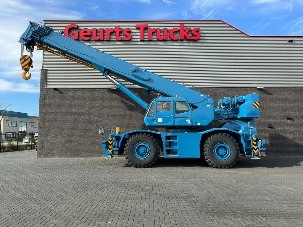 Tadano GR-700E-1-00211 + JIB ROUGH TERRAIN CRANE - Короткобазный кран: фото 1 Tadano GR-700E-1-00211 + JIB ROUGH TERRAIN CRANE - Короткобазный кран: фото 1