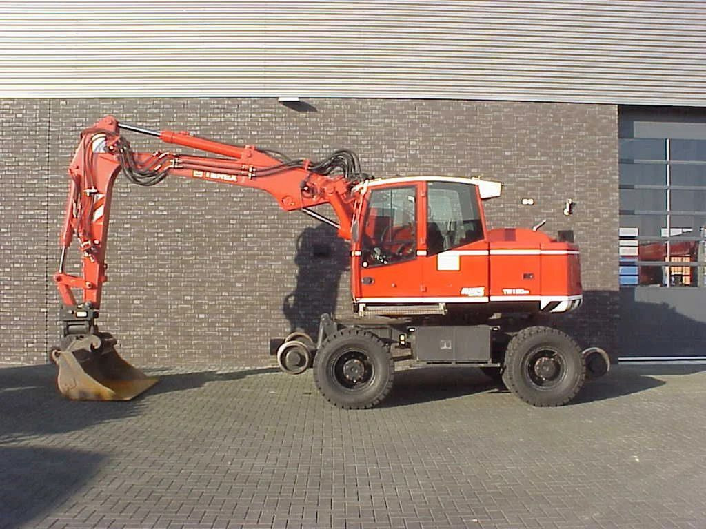 Terex TW 160 SR RAILWAY EXAVATOR - Колёсный экскаватор: фото 1 Terex TW 160 SR RAILWAY EXAVATOR - Колёсный экскаватор: фото 1