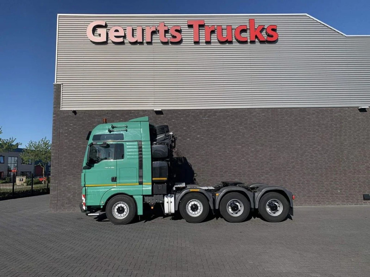 MAN TGX 41.680 V8 8X4 HEAVY DUTY TRACTOR 250 TONS - Тягач: фото 1 MAN TGX 41.680 V8 8X4 HEAVY DUTY TRACTOR 250 TONS - Тягач: фото 1