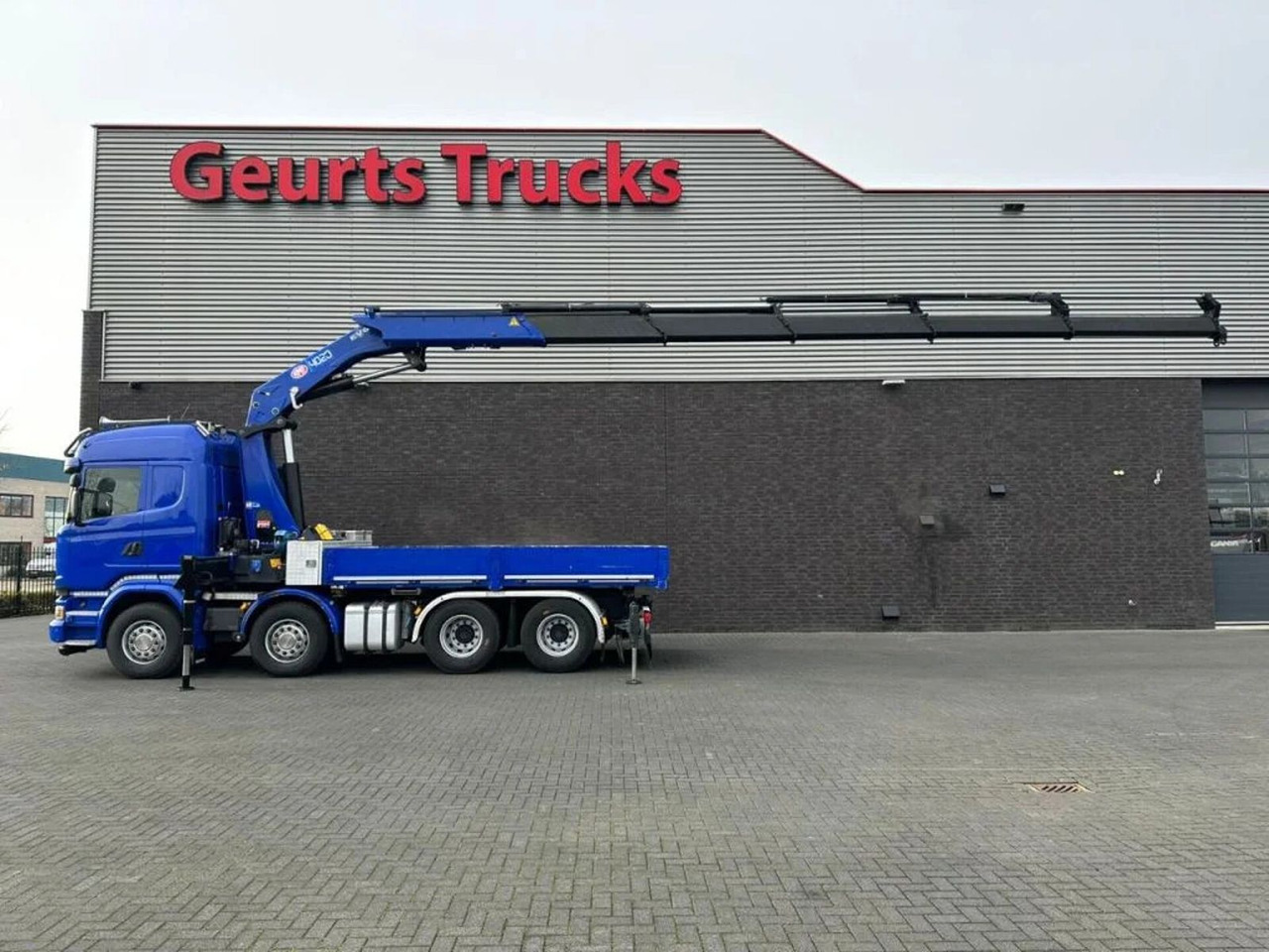 Scania R580 V8 8X4 TREKKER-BAKWAGEN COMBI + HMF 4020-K5 - Тягач: фото 1 Scania R580 V8 8X4 TREKKER-BAKWAGEN COMBI + HMF 4020-K5 - Тягач: фото 1