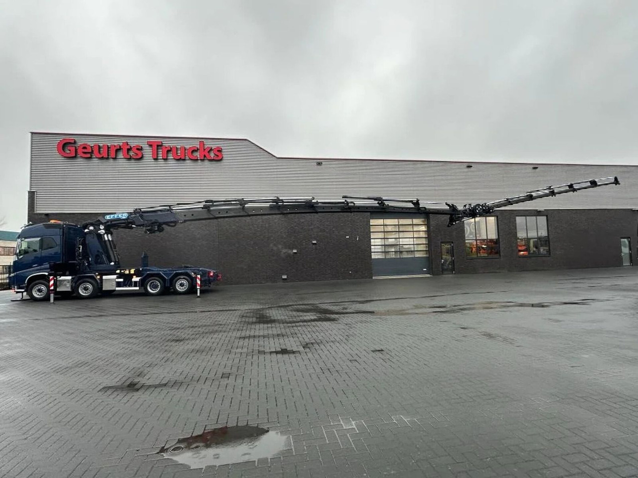 Volvo FH 16.650 8X2 + EFFER 1855/8S + JIB 6S HEAVY DUT - Тягач: фото 3 Volvo FH 16.650 8X2 + EFFER 1855/8S + JIB 6S HEAVY DUT - Тягач: фото 3