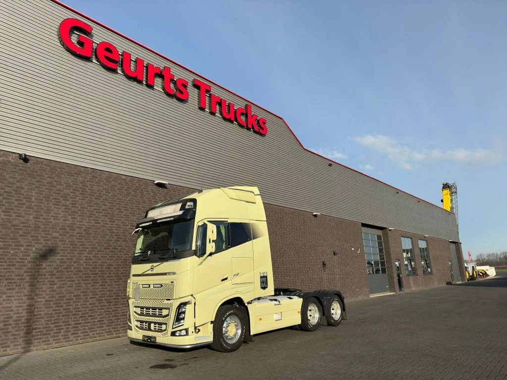 Volvo FH 16.750 6X4 XXL CABINE TREKKER/SZM/TRACTOR - Тягач: фото 2 Volvo FH 16.750 6X4 XXL CABINE TREKKER/SZM/TRACTOR - Тягач: фото 2