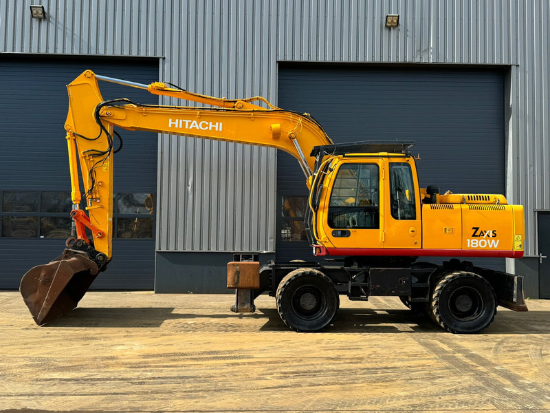 Hitachi ZX180W - Колёсный экскаватор: фото 1 Hitachi ZX180W - Колёсный экскаватор: фото 1